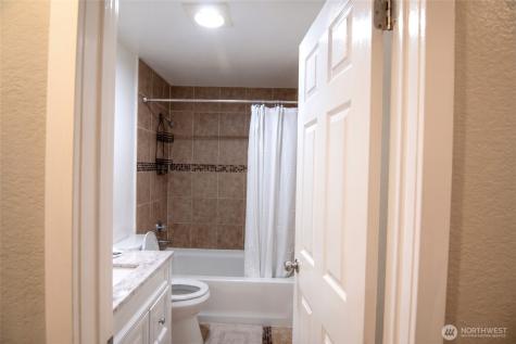 16817 Larch Way Lynnwood WA 98037