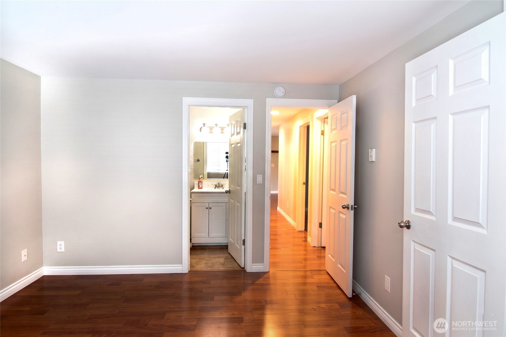 16817 Larch Way Lynnwood WA 98037
