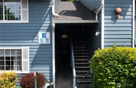16817 Larch Way Lynnwood WA 98037