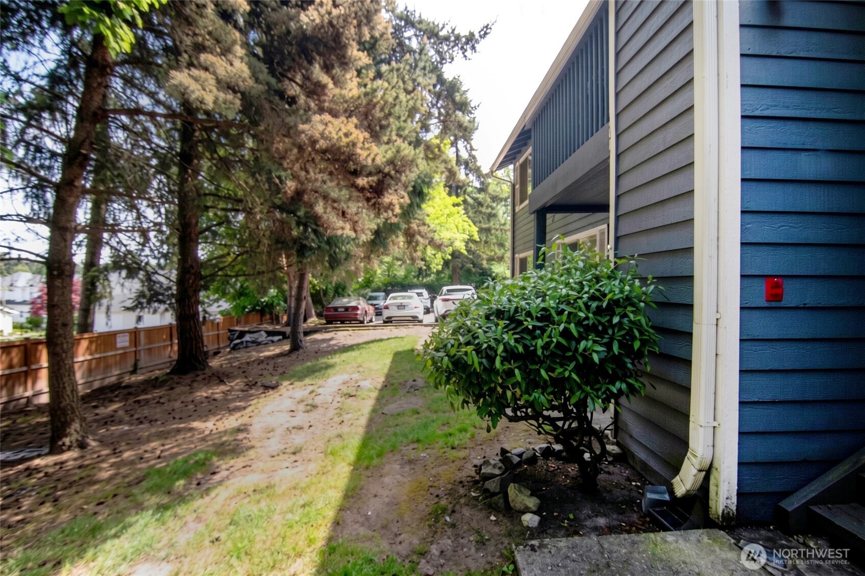 16817 Larch Way Lynnwood WA 98037