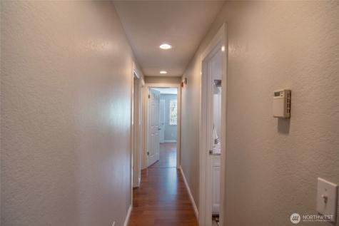 16817 Larch Way Lynnwood WA 98037