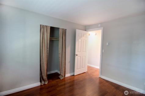 16817 Larch Way Lynnwood WA 98037