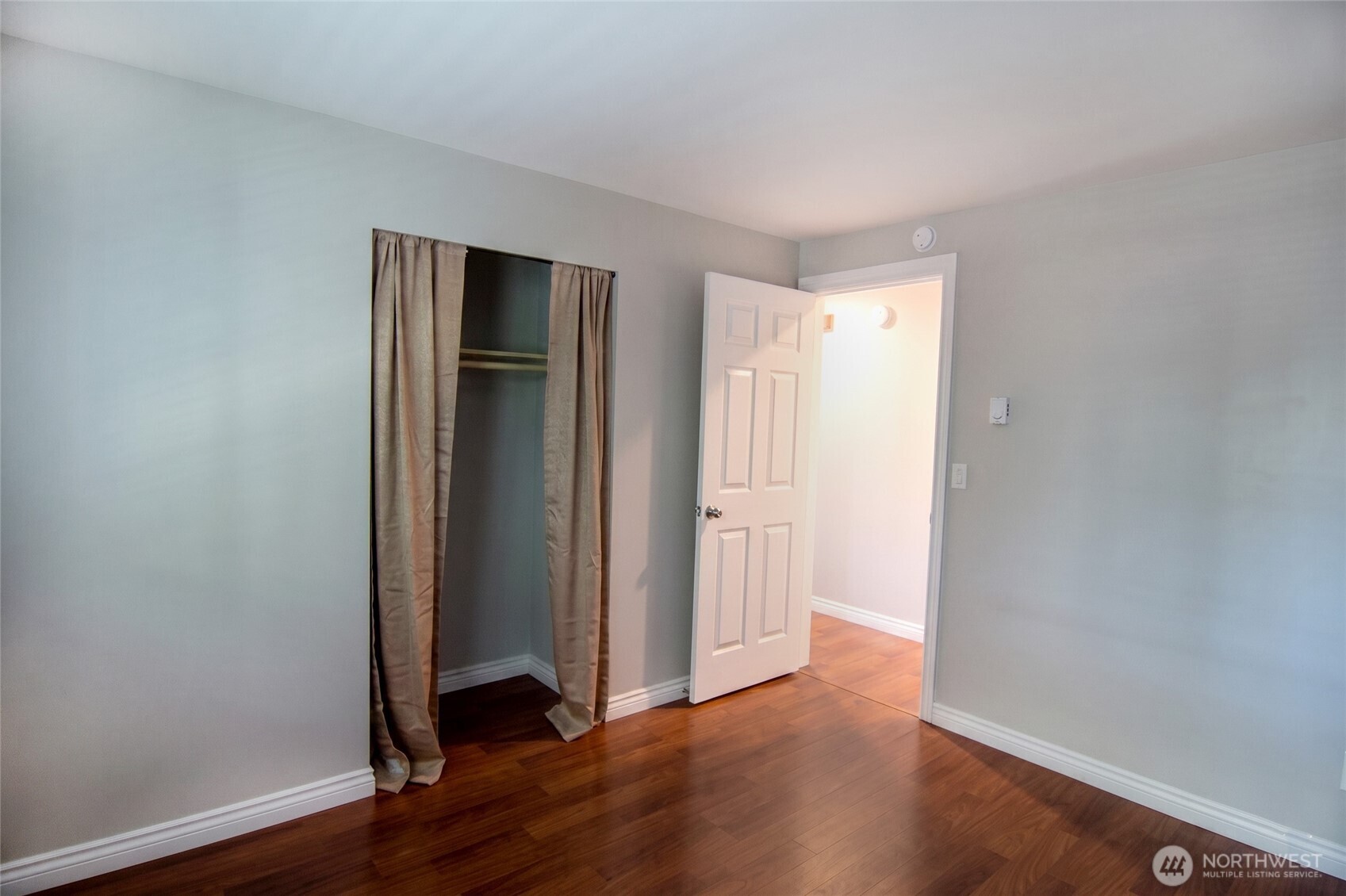 16817 Larch Way Lynnwood WA 98037