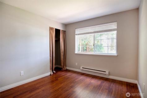 16817 Larch Way Lynnwood WA 98037