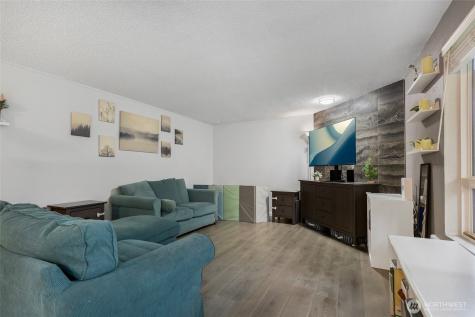 2007 SW 318th Place Federal Way WA 98023