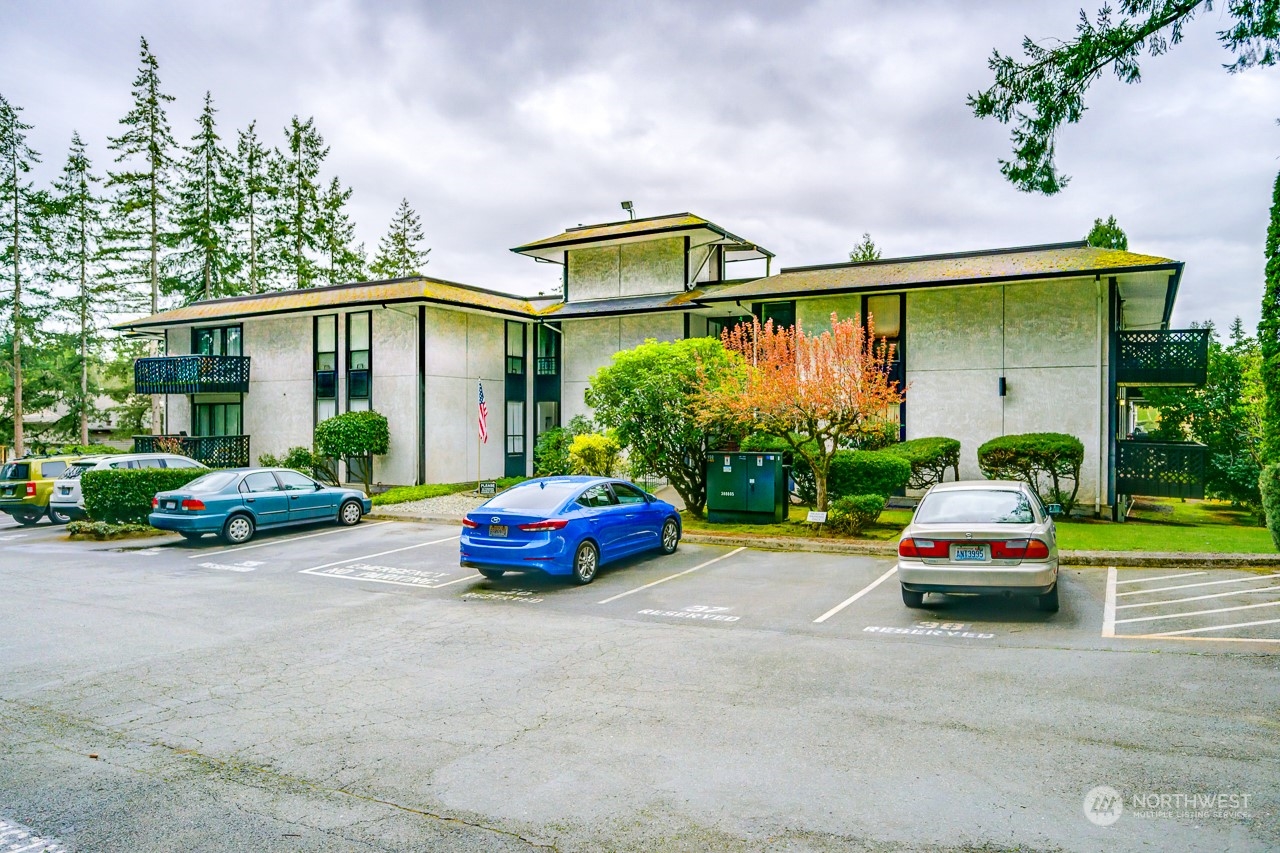 19409 W 56th Avenue Lynnwood WA 98036