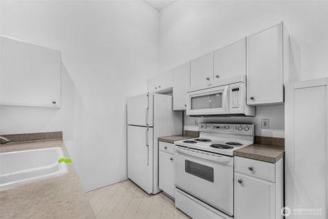 6527 200th Street SW Lynnwood WA 98036
