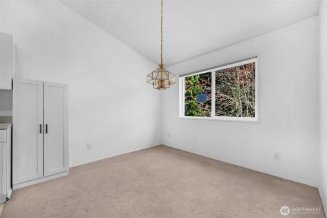6527 200th Street SW Lynnwood WA 98036
