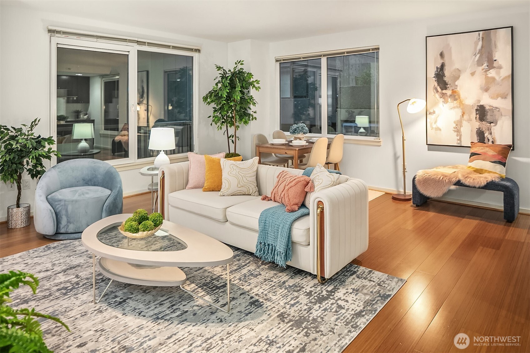 76 Cedar Street Seattle WA 98121