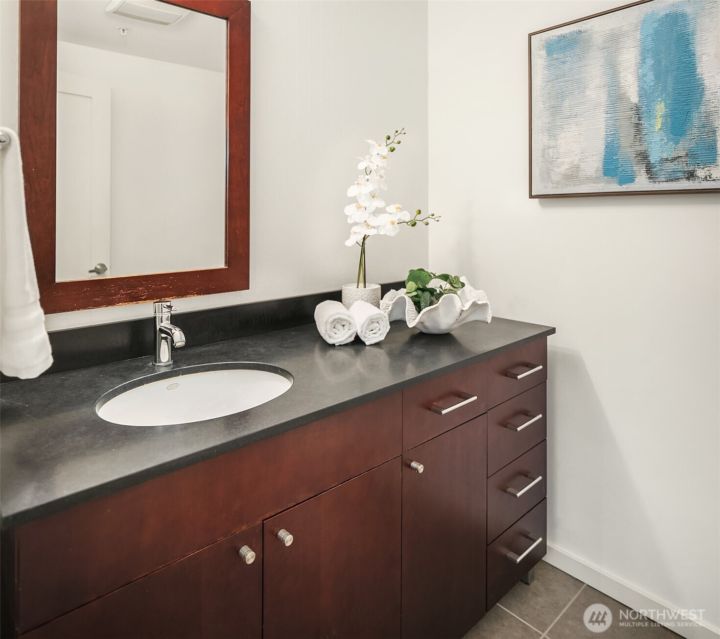 76 Cedar Street Seattle WA 98121