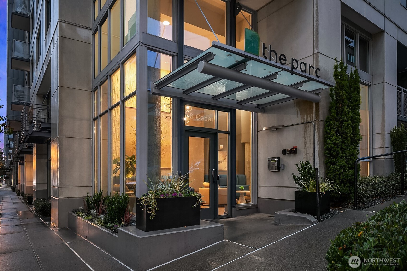 76 Cedar Street Seattle WA 98121