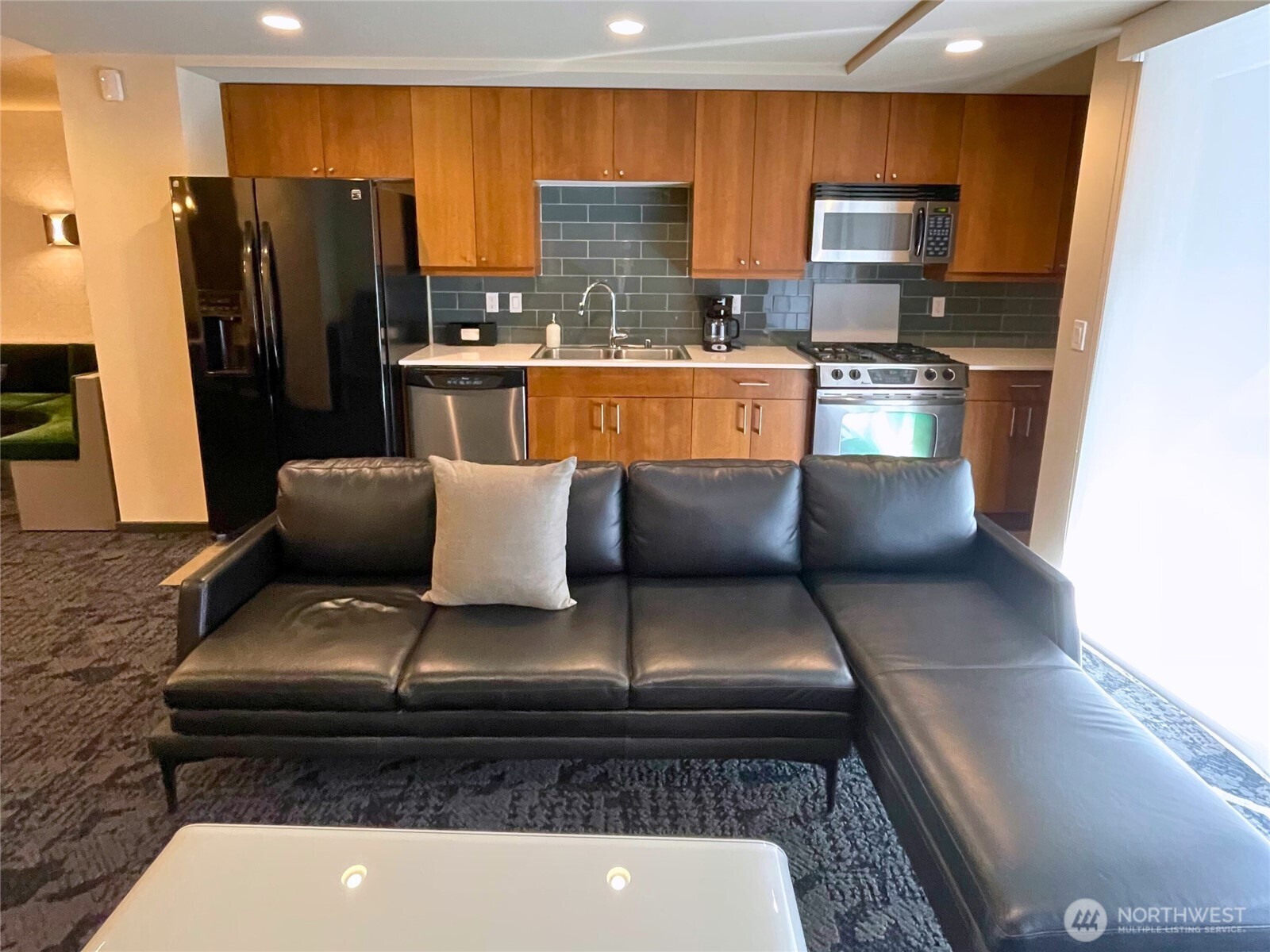 76 Cedar Street Seattle WA 98121