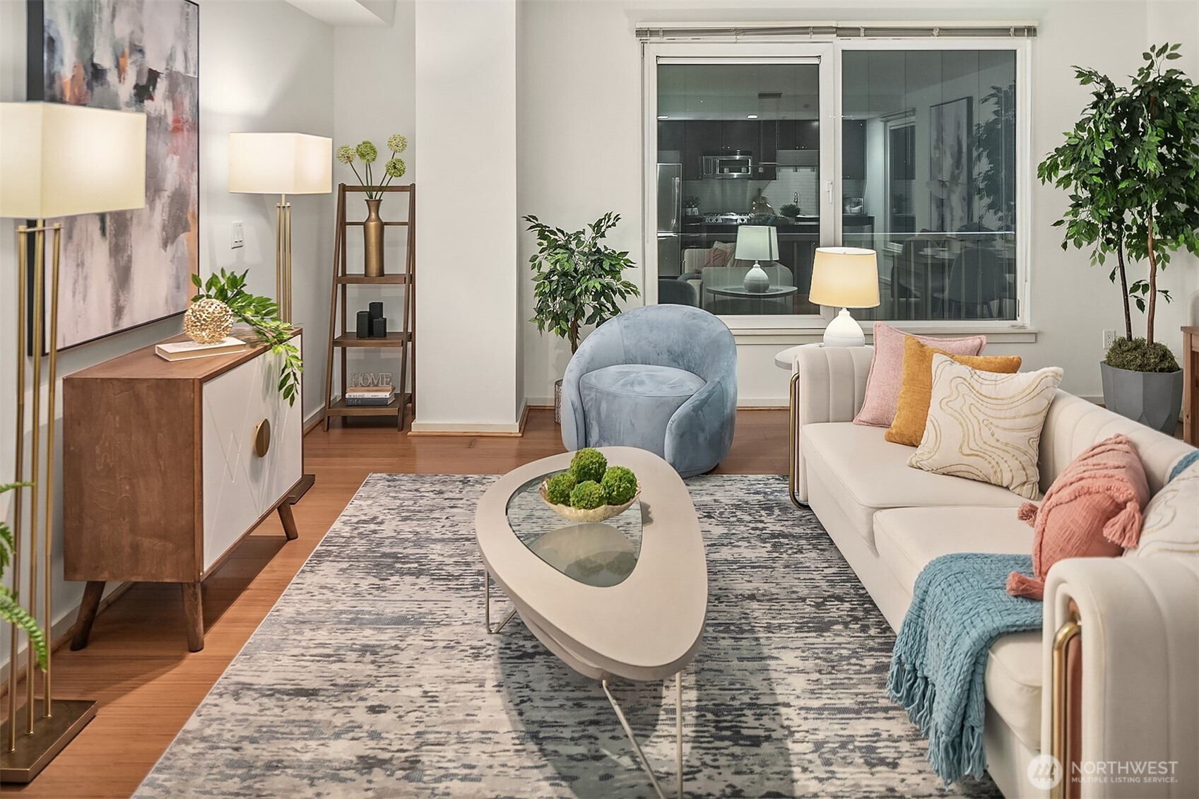 76 Cedar Street Seattle WA 98121