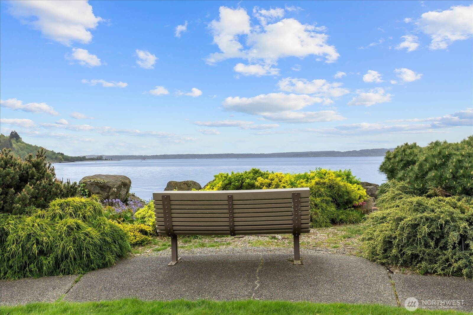 6533 Seaview Avenue NW Seattle WA 98117