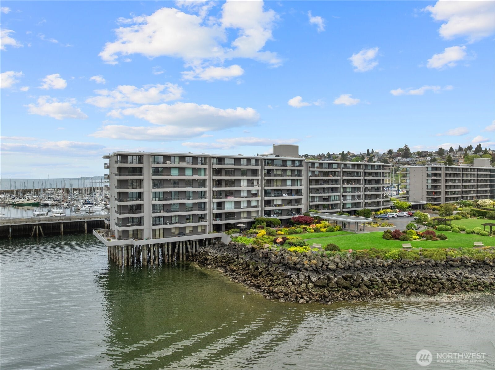 6533 Seaview Avenue NW Seattle WA 98117