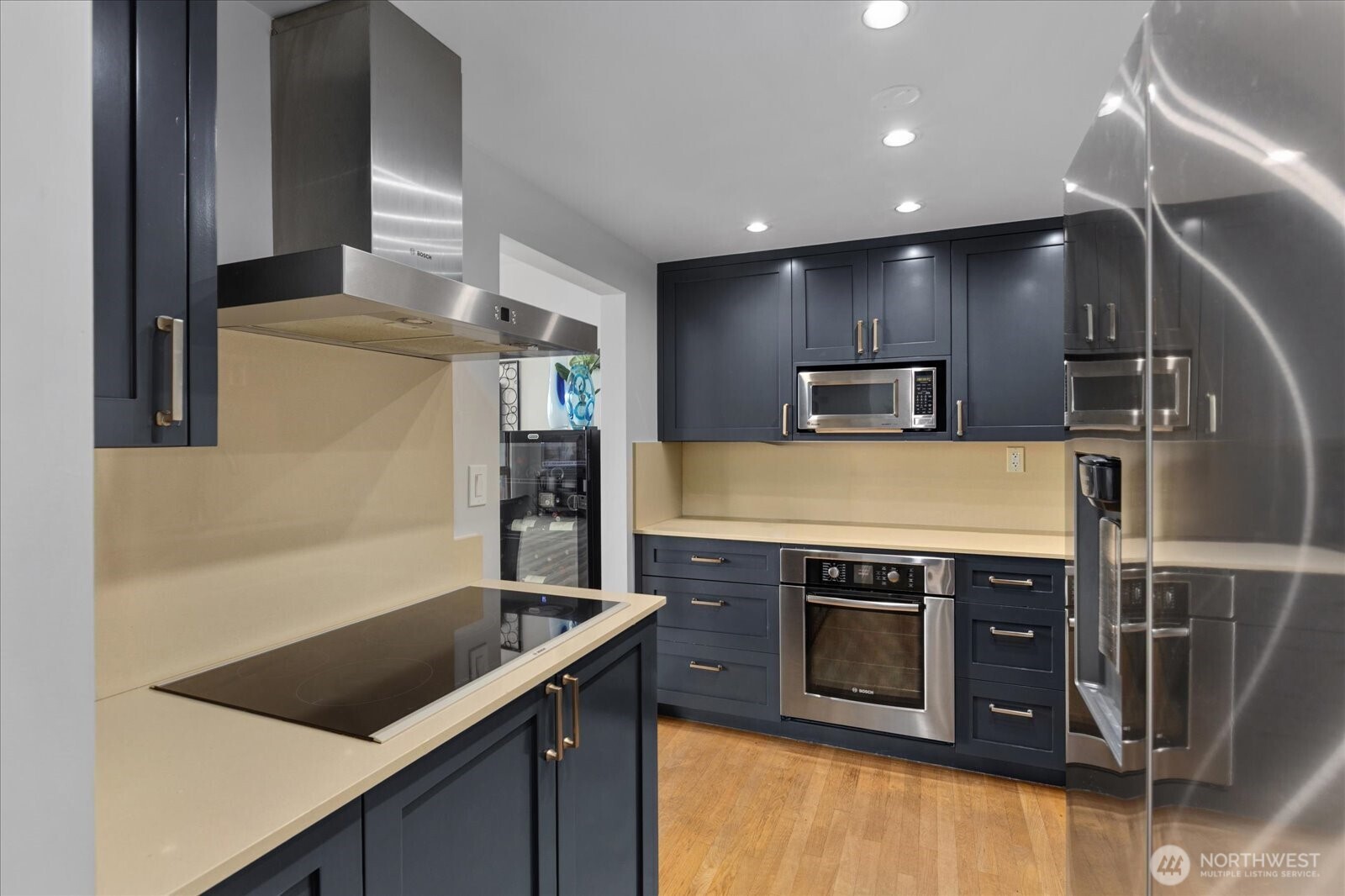 6533 Seaview Avenue NW Seattle WA 98117
