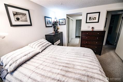 4635 W Lake Sammamish Parkway SE Issaquah WA 98027