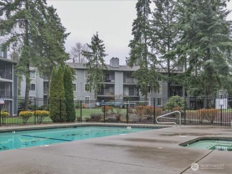 4635 W Lake Sammamish Parkway SE Issaquah WA 98027