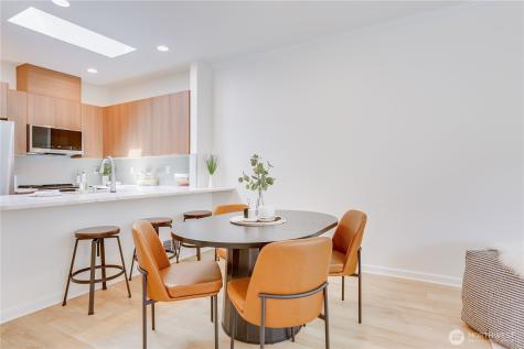 122 State Street S Kirkland WA 98033