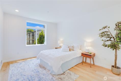 122 State Street S Kirkland WA 98033