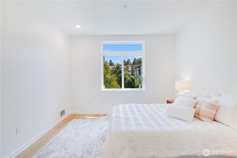 122 State Street S Kirkland WA 98033