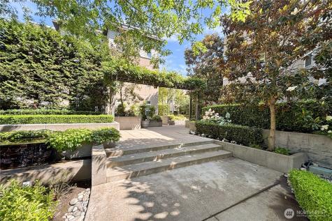 122 State Street S Kirkland WA 98033