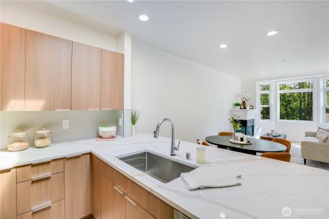 122 State Street S Kirkland WA 98033