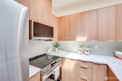 122 State Street S Kirkland WA 98033