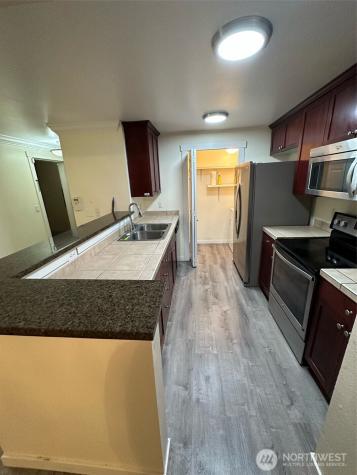 28704 18th Avenue S Federal Way WA 98003