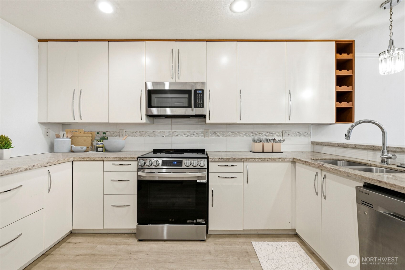519 S 321st Street Federal Way WA 98003