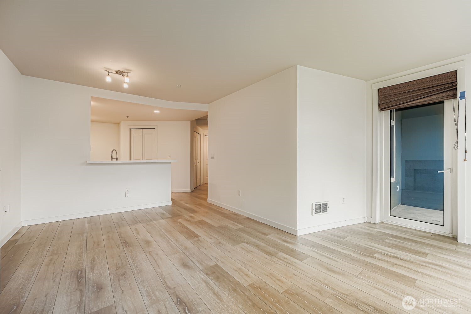 2607 Western Avenue Seattle WA 98121