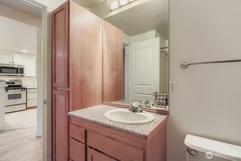 2607 Western Avenue Seattle WA 98121