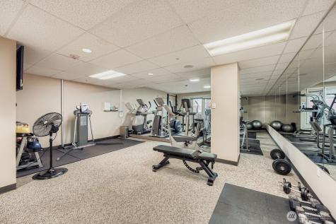 2607 Western Avenue Seattle WA 98121