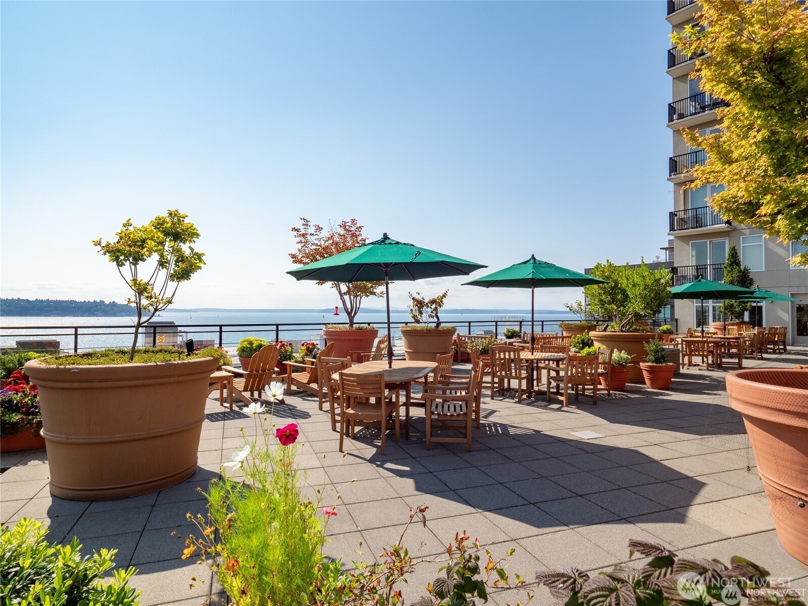 2607 Western Avenue Seattle WA 98121