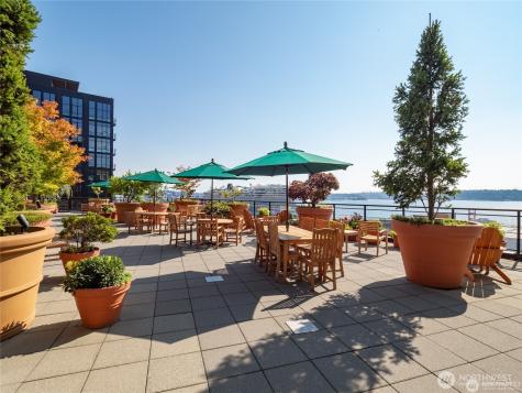 2607 Western Avenue Seattle WA 98121