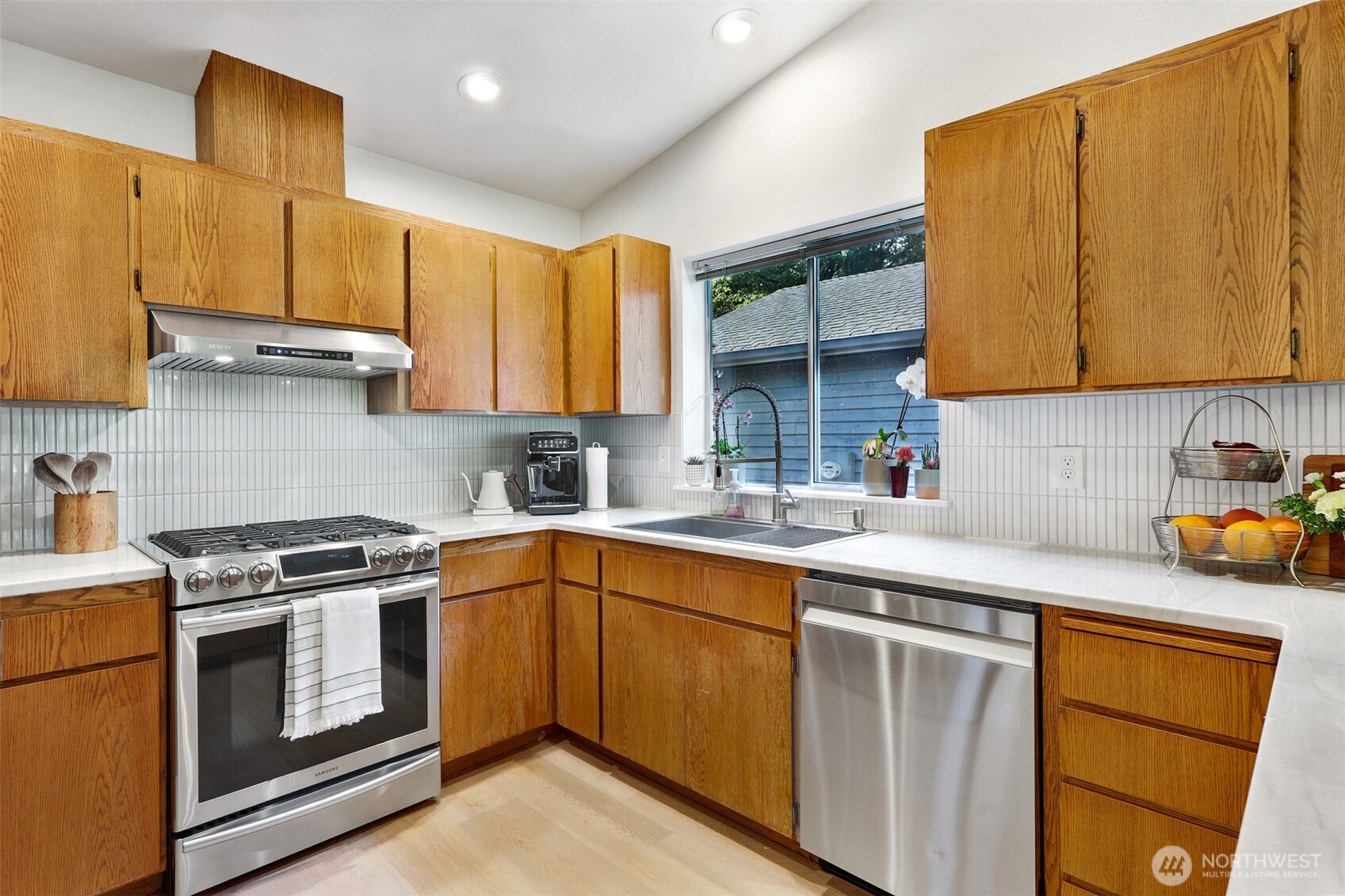 5126 S Garden Loop Road Seattle WA 98118