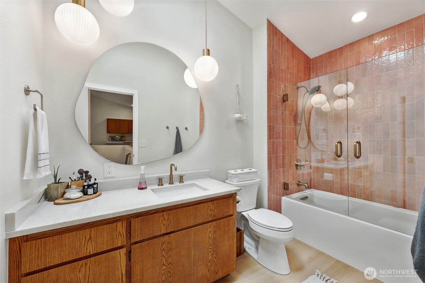 5126 S Garden Loop Road Seattle WA 98118
