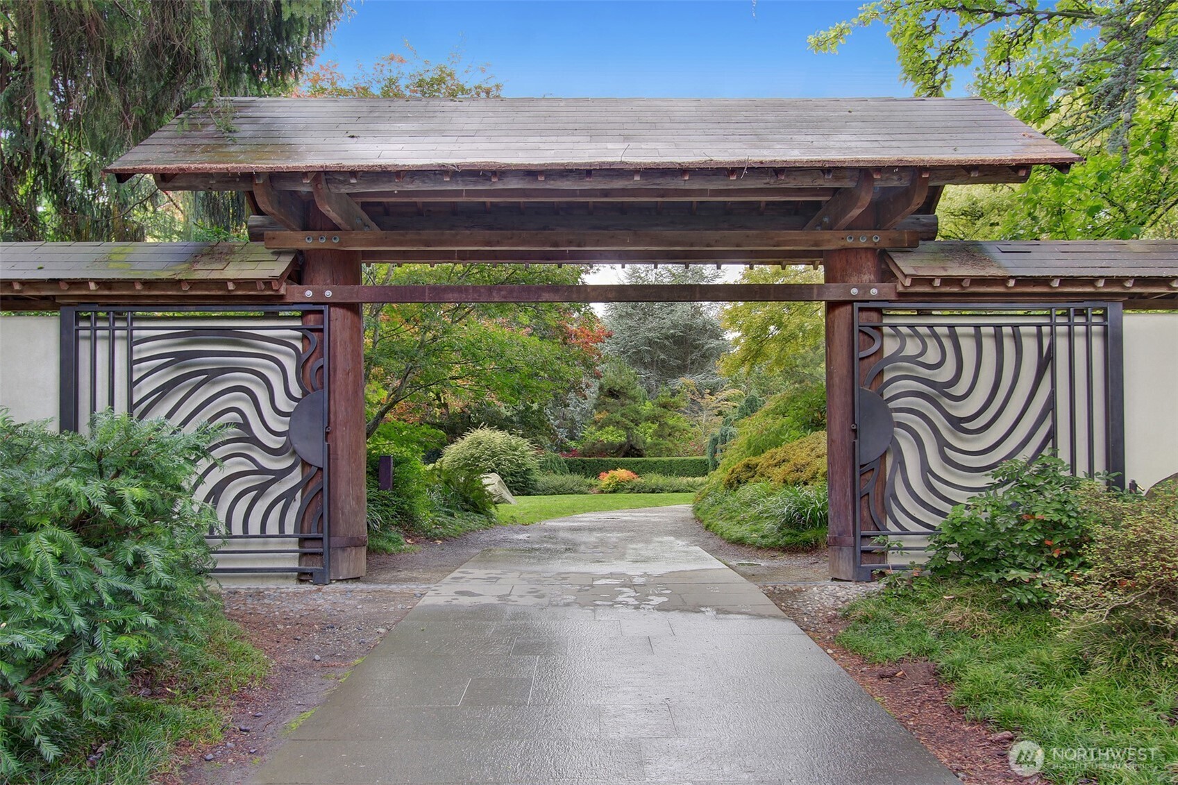 5126 S Garden Loop Road Seattle WA 98118