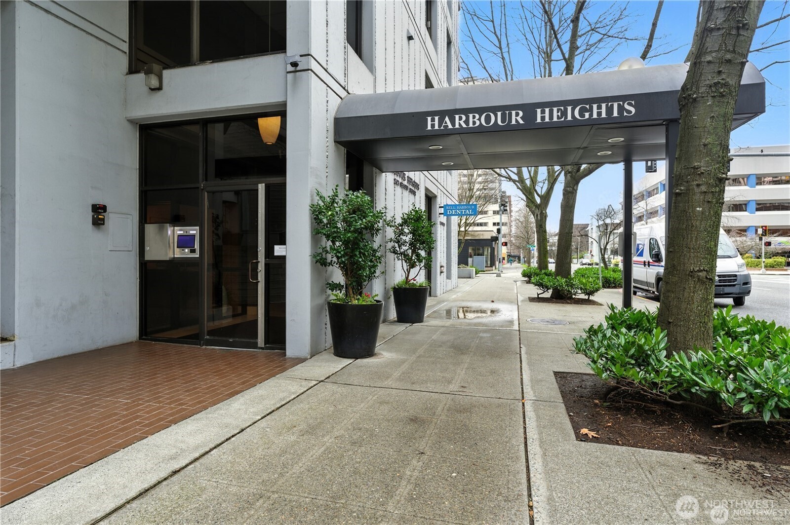 2621 2nd Avenue Seattle WA 98121