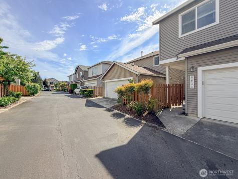 6634 Francis Avenue SE Auburn WA 98092