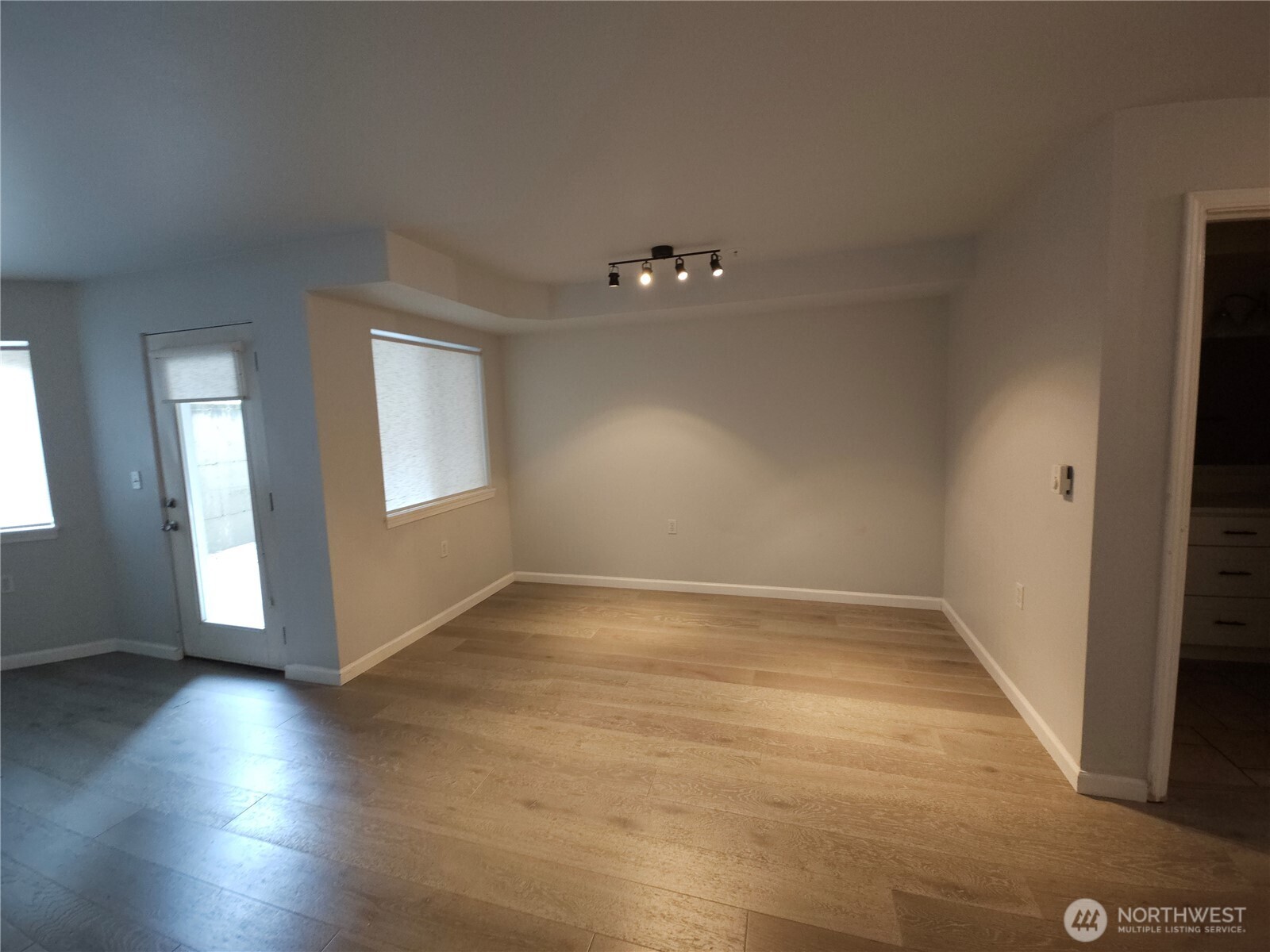 2530 15th Avenue W Seattle WA 98119
