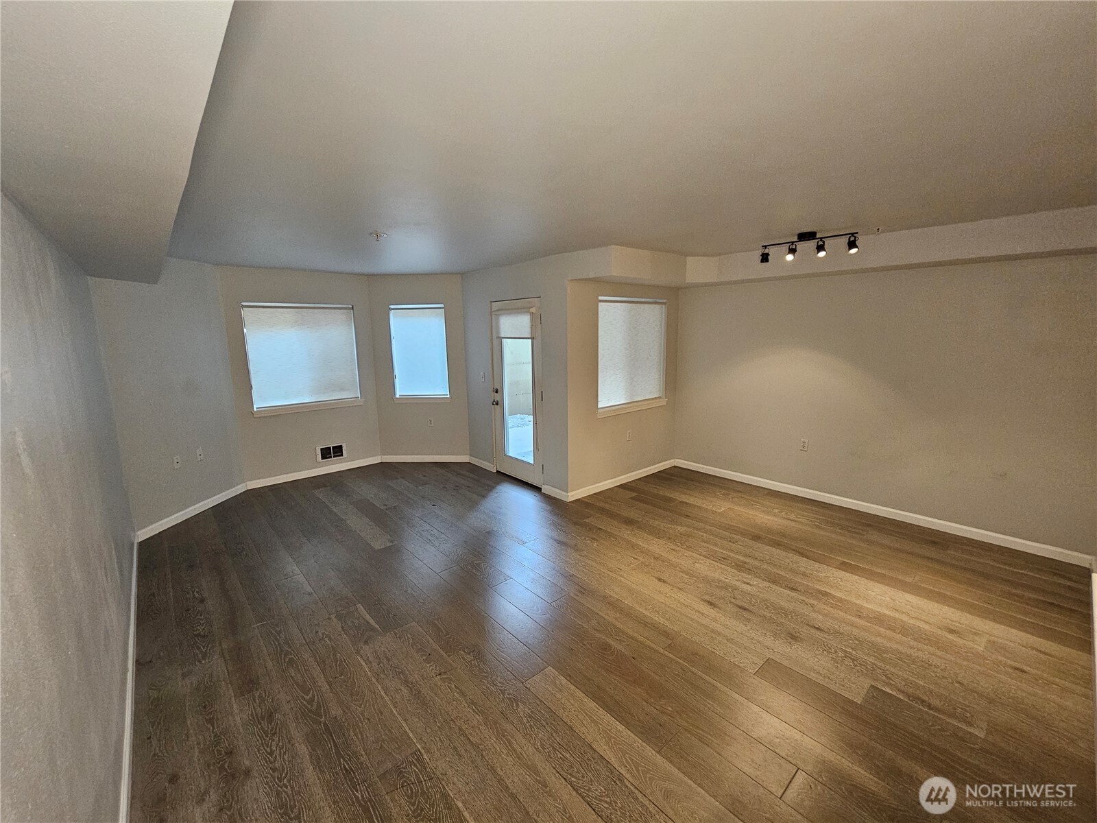 2530 15th Avenue W Seattle WA 98119