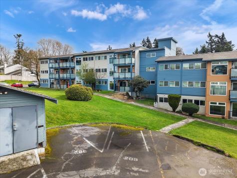 15146 65th Avenue S Tukwila WA 98188