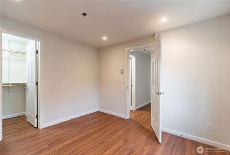 975 Aberdeen Avenue NE Renton WA 98056