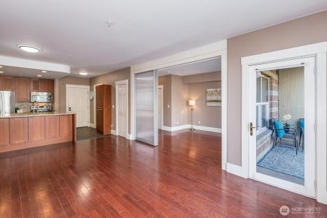 3221 SW Avalon Way Seattle WA 98126