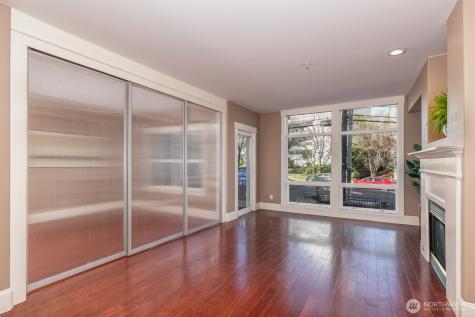 3221 SW Avalon Way Seattle WA 98126