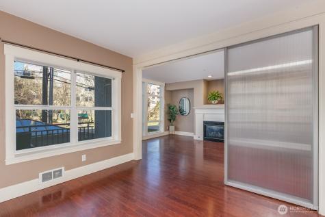 3221 SW Avalon Way Seattle WA 98126
