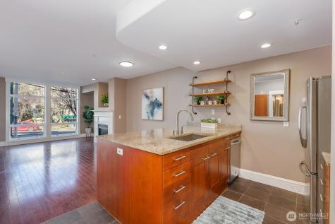 3221 SW Avalon Way Seattle WA 98126