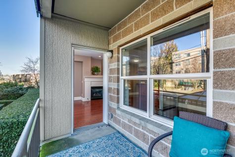 3221 SW Avalon Way Seattle WA 98126