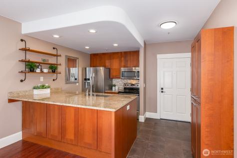 3221 SW Avalon Way Seattle WA 98126
